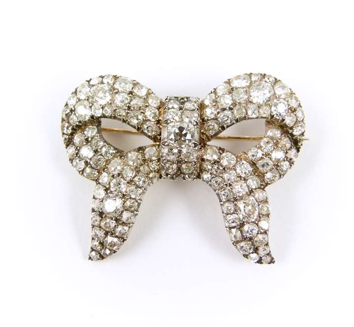 19th century diamond bow brooch of symmetric design